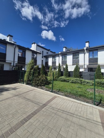 Таунхаус з ремонтом та меблями - фото 1