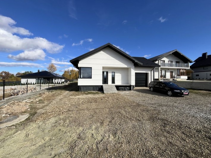 Новий будинок з ремонтом 500м (5хв пішки) до центру м.Долина - фото 1