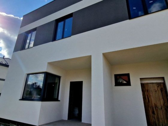 Продається сучасний котедж формату дуплекс у Дрогобичі