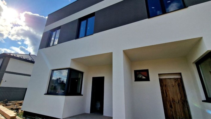 Продається сучасний котедж формату дуплекс у Дрогобичі - фото 1