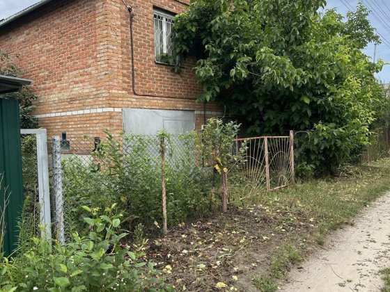 Продам земельну ділянку з будинком Гостомель Гостомель