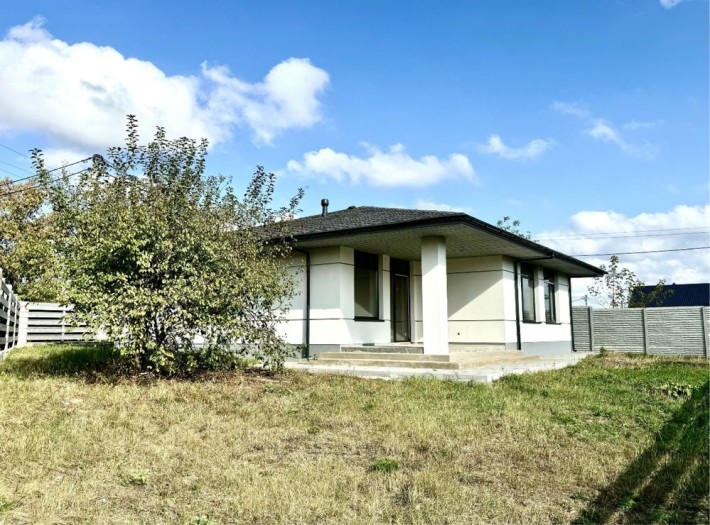 Дуже якісний будинок біля озера!Чистова штукатурка та стяжка - фото 1