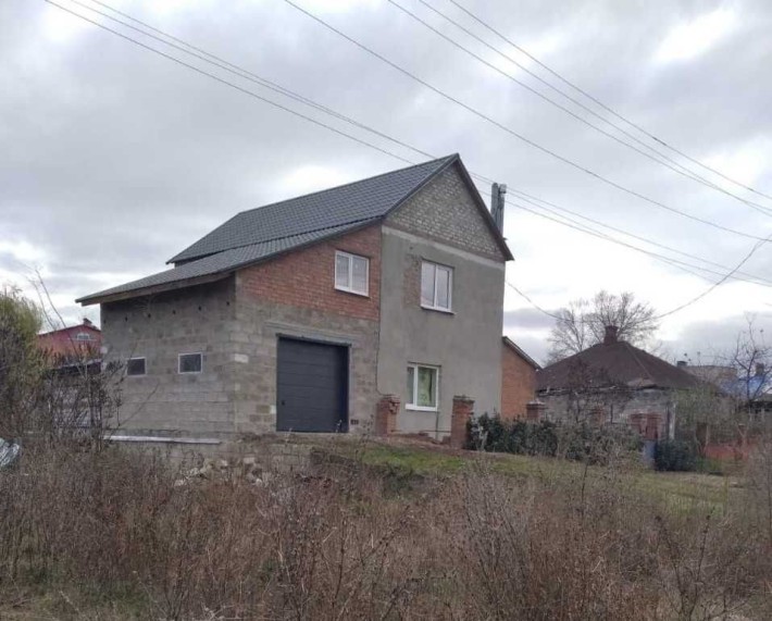 Продається двоповерховий приватизований будинок! - фото 1