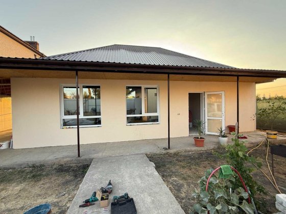 Продам якісний будинок з терасою Черноморск