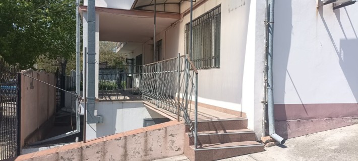 Дом, 500 кв.м., В/У, центр - фото 1