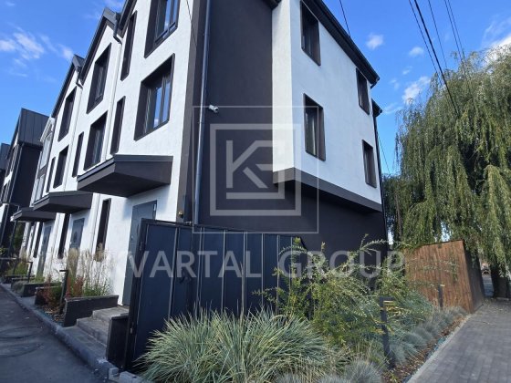 Продаж / Таунхаус / вул. Дніпровська, Гостомель Гостомель