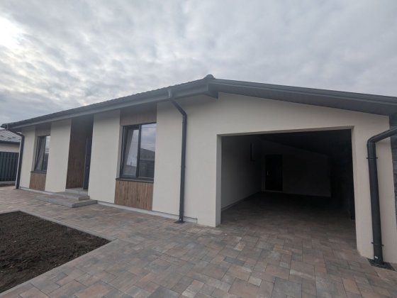 ПРОДАЖ-будинок ГАЗИФІКОВАНИЙ з гаражем Гостмель Гостомель