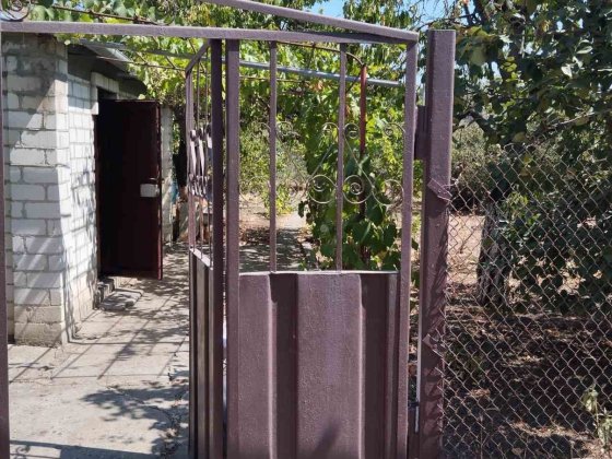 Продам дачу на Юбилейном,земли 6 сот,цена 14т,торг Черноморск