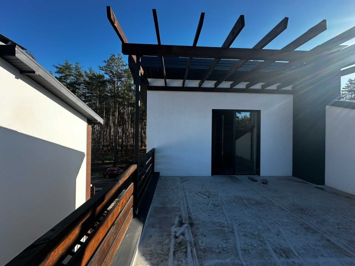 Таунхаус в Гостомелі серед сосен поряд з парком - фото 1