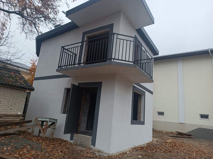 Продам 2 поверх будинок біля парку - фото 1