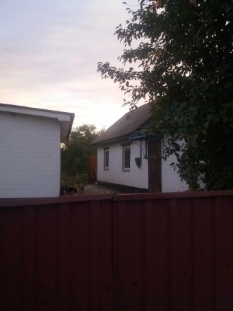 Продам будинок та земельну ділянку - фото 1