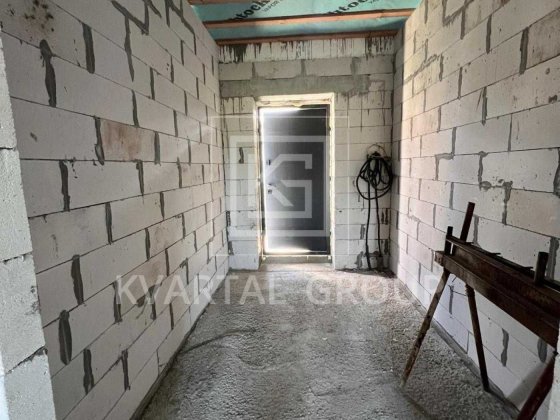 Гарний будиночок без ремонту ! Зручний виїзд на Київ Гостомель