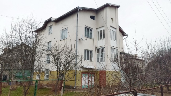 Продається житловий будинок по вул.Парковій в м.Калуш - фото 1