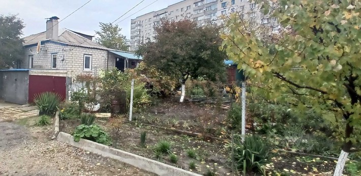 Продається будинок з земельноє ділянкою в Каневі - фото 1