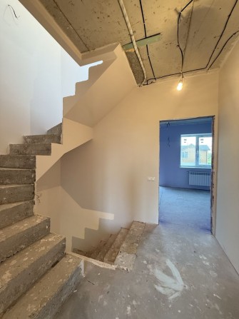 Таунхаус з видом на озеро в КМ Рівʼєра . Гостомель прямий вихід озера - фото 1