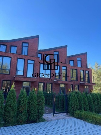 Продаж / Таунхаус / вул. Мисливська, Гостомель - фото 1