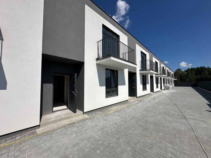 Продам Таунхаус Поруч Озера. Мінімальне Оформлення 2% Готові Документи - фото 1