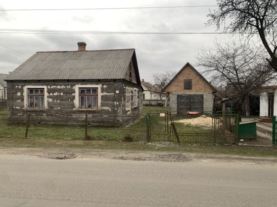 Дім,земельна ділянка 0.10га М.Ківерці Киверцы