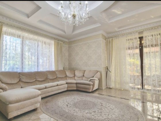 Продам Два будинки на подвір'ї, ел.панелі ,сауна+2басейна Каменец-Подольский