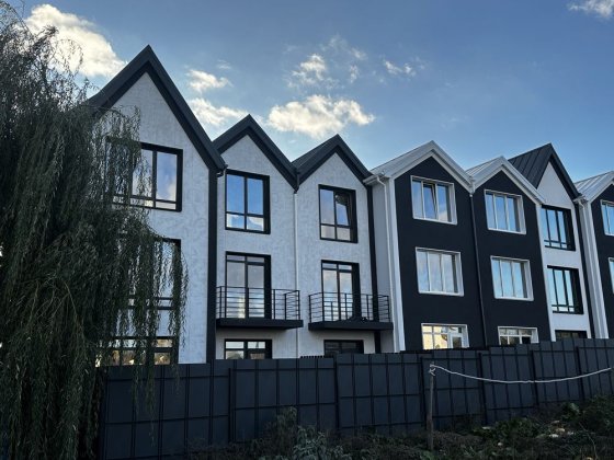 Таунхаус з виходом до озера. Неймовірне місце за кращою ціною! Гостомель