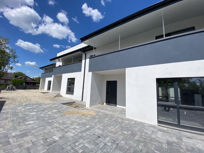 Таунхаус з центральними комунікаціями є газ, введений в експлуатацію. - фото 1