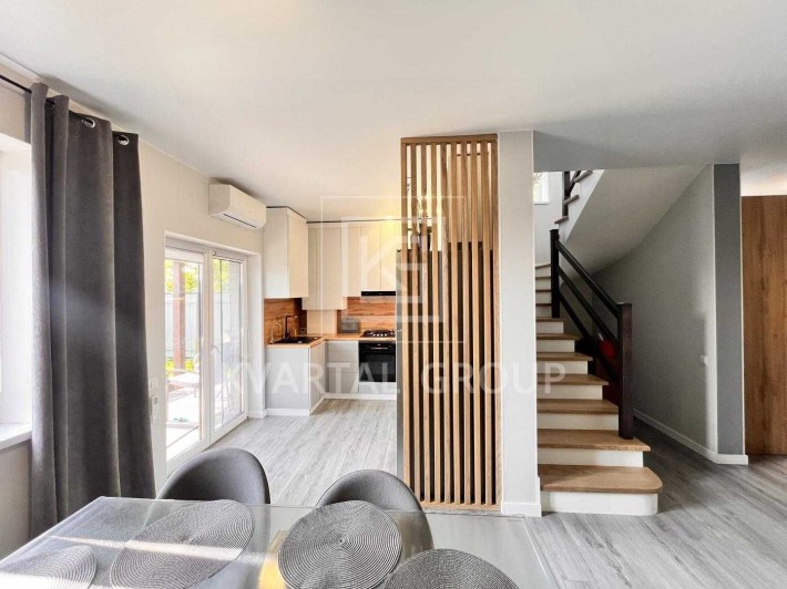 Продам ГАРНИЙ дуплекс з ремонтом, меблями, технікою. ГАЗ. - фото 1