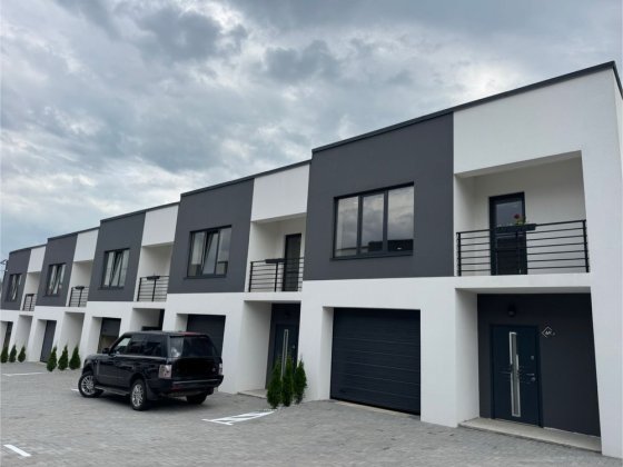 Котеджі з гаражем Кременець