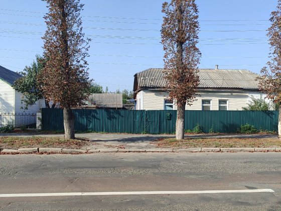 Продається частина будинку по вул.Грушевського(фасад) Малин