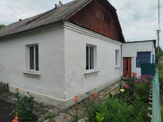 Продається частина будинку в центральній частині м.Малина Малин