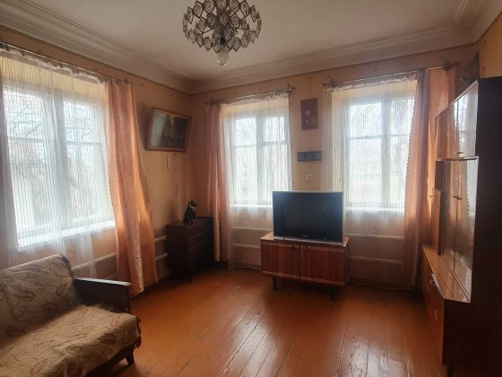 Продам будинок біля магазину "Нагорний" Марганец