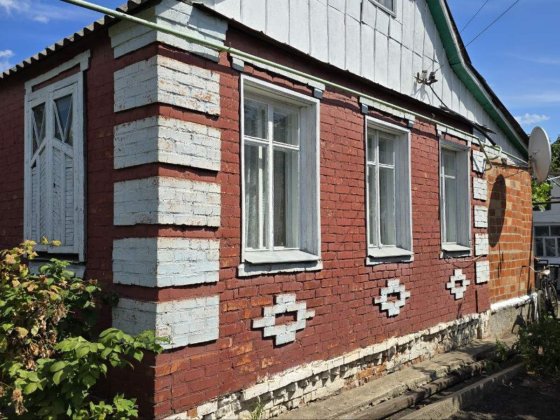 Продам дом 110м2 на 2 входа в центре Люботина 30000уе Люботин