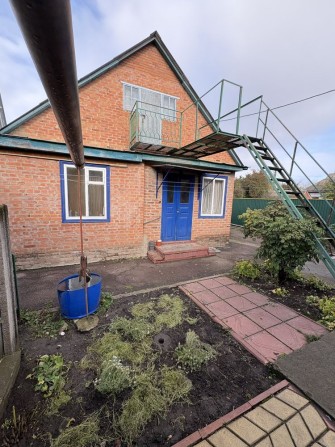 Будинок з великою ділянкою - фото 1