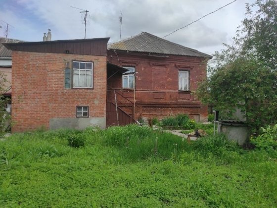 Продам в центрі Мерефи рядом з АТБ . Мерефа