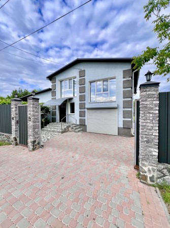 Продам сучасний будинок в місті Миргород - фото 1