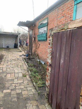 Продам дом в Мерефе .Газовое отопление . Участок 7 сот Отличная ценаTB - фото 1