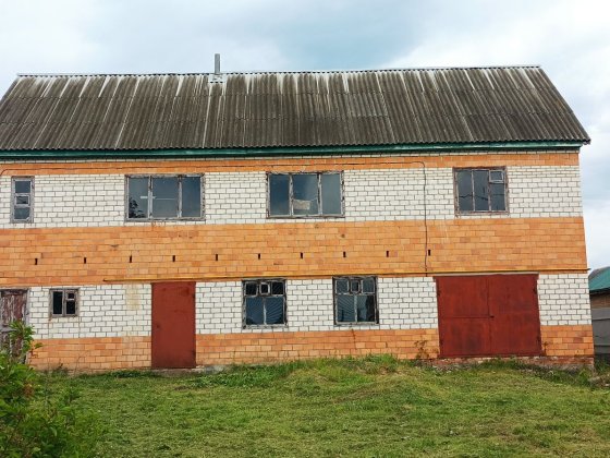 Продам дім двох поверховиий Миргород