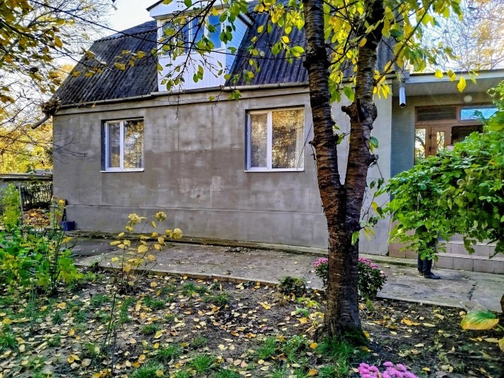 Продається будинок у центральній частині міста - фото 1