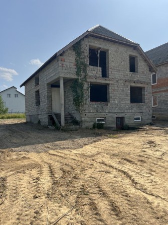 Будинок біля Мукачева - фото 1