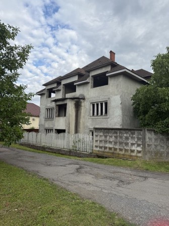 Продається будинок і 20 сот землі - фото 1