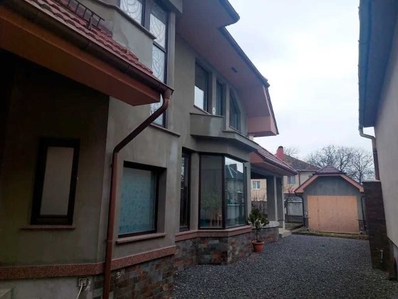 Продаж двохповерхового будинку Мукачево