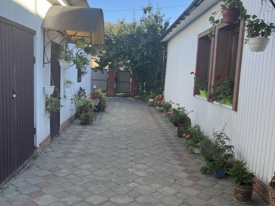 Будинок із земельною ділянкою Нововолынск