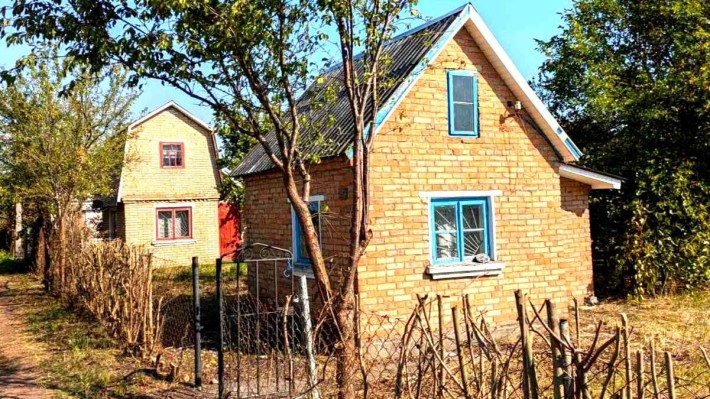 Дача , 8 соток (право власності) з 2 цегл. буд. (р.Західний Буг) - фото 1