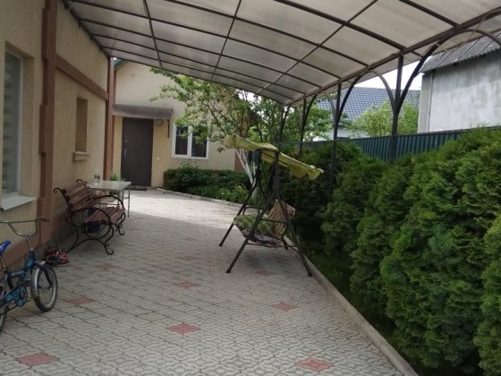 Продам двоповерховий будинок. Звягель