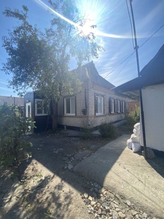 В продаже дом из белого кирпича, Решкут, Новомосковск - фото 1