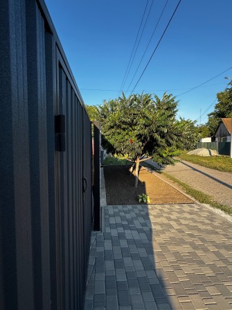 Продам гарний будинок в центрі Губинихи - фото 1