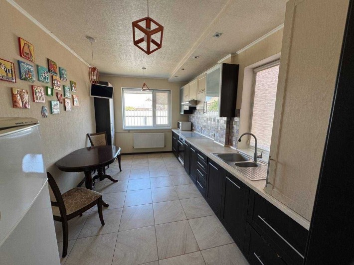 Продам дом 100 кв м с ремонтом, 2 спальни, гос программы, еВидновлення - фото 1