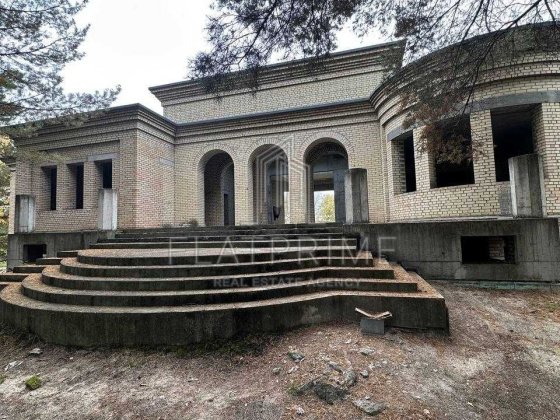 Продаж будинку в Конча-Заспе 1300м2 розташованого на ділянці 80соток Обухів