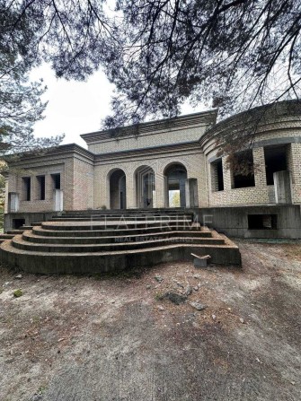 Продаж будинку в Конча-Заспе 1300м2 розташованого на ділянці 80соток - фото 1