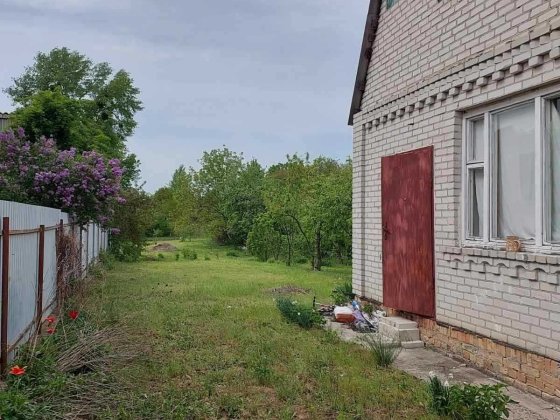 Продам булинок в Обухові біля лісу, в тихому місті. Обухів