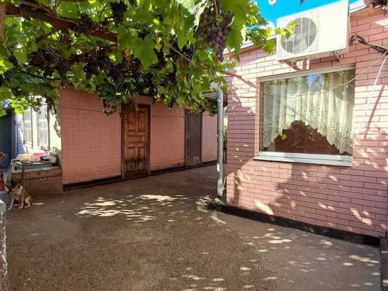 Продам хороший 4-х комн. дом. Гараж. Вороновка, к центру 15 мин ходьбы